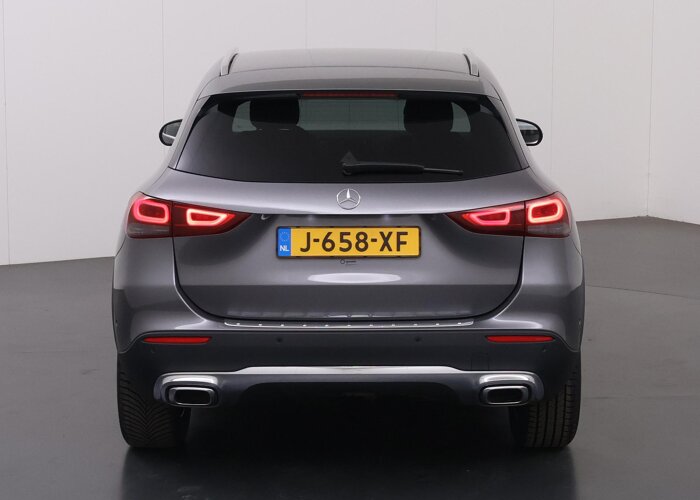 Mercedes-Benz GLA 200 Business Solution Luxury