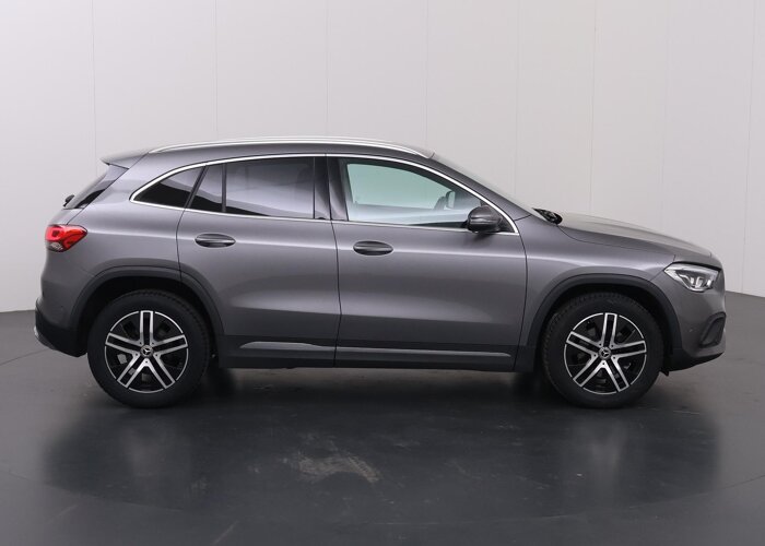 Mercedes-Benz GLA 200 Business Solution Luxury