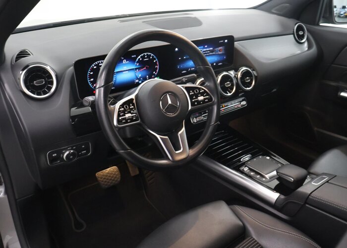 Mercedes-Benz GLA 200 Business Solution Luxury
