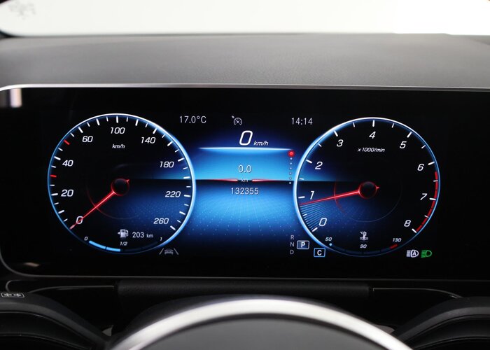 Mercedes-Benz GLA 200 Business Solution Luxury