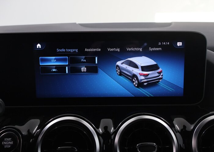 Mercedes-Benz GLA 200 Business Solution Luxury
