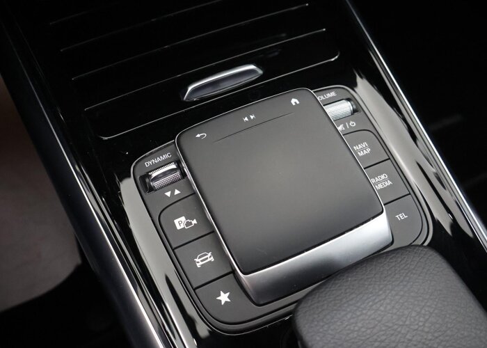 Mercedes-Benz GLA 200 Business Solution Luxury