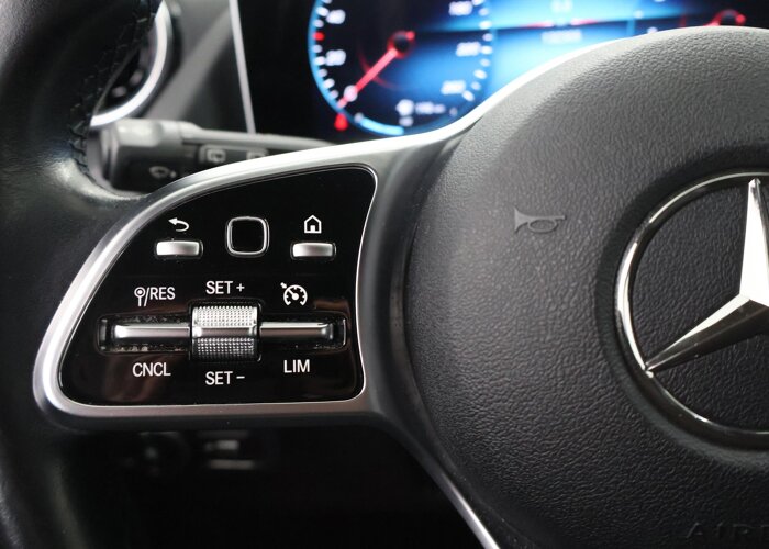 Mercedes-Benz GLA 200 Business Solution Luxury