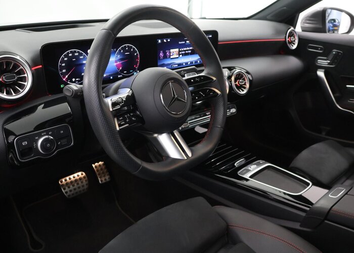 Mercedes-Benz A-Klasse 180 Star Edition AMG Line LIMITED