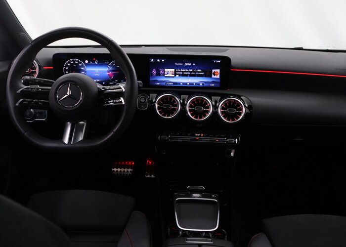 Mercedes-Benz A-Klasse 180 Star Edition AMG Line LIMITED