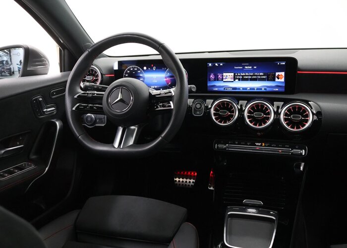Mercedes-Benz A-Klasse 180 Star Edition AMG Line LIMITED