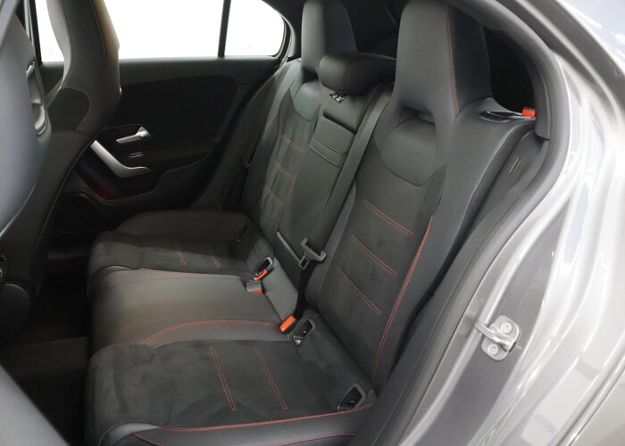 Mercedes-Benz A-Klasse 180 Star Edition AMG Line LIMITED
