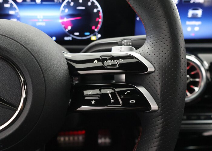 Mercedes-Benz A-Klasse 180 Star Edition AMG Line LIMITED