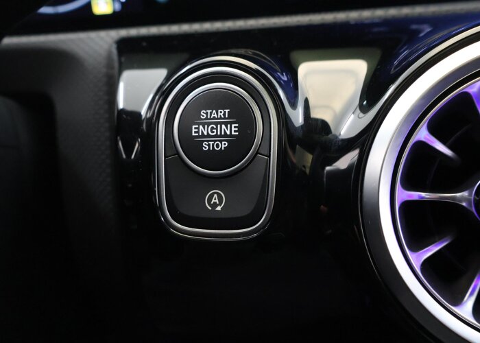 Mercedes-Benz A-Klasse 180 Business Solution AMG