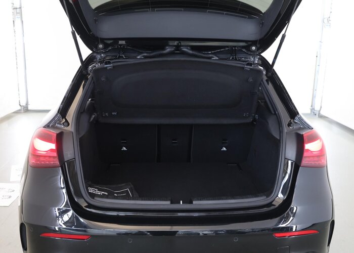 Mercedes-Benz A-Klasse 180 Business Solution AMG