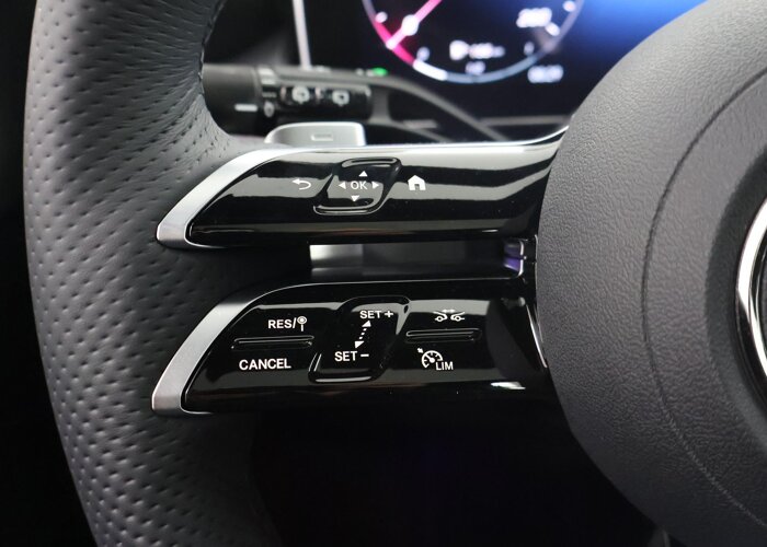 Mercedes-Benz GLC 300e 4MATIC Sport Edition