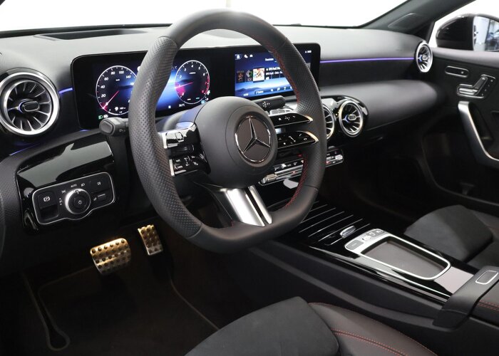 Mercedes-Benz A-Klasse 180 Business Solution AMG