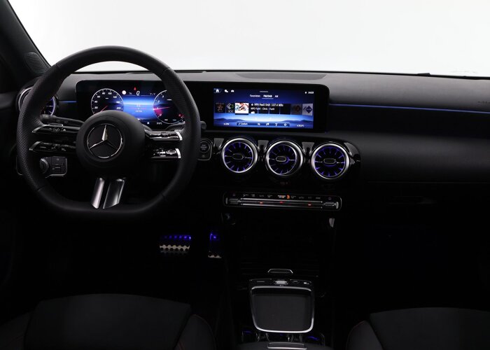 Mercedes-Benz A-Klasse 180 Business Solution AMG