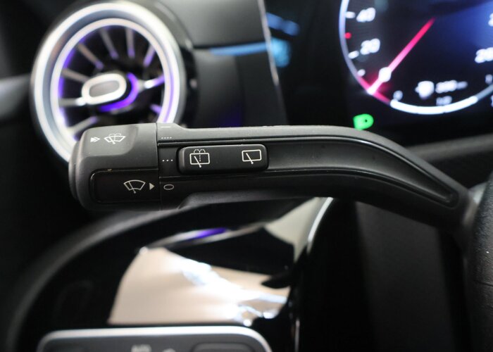 Mercedes-Benz A-Klasse 180 Business Solution AMG