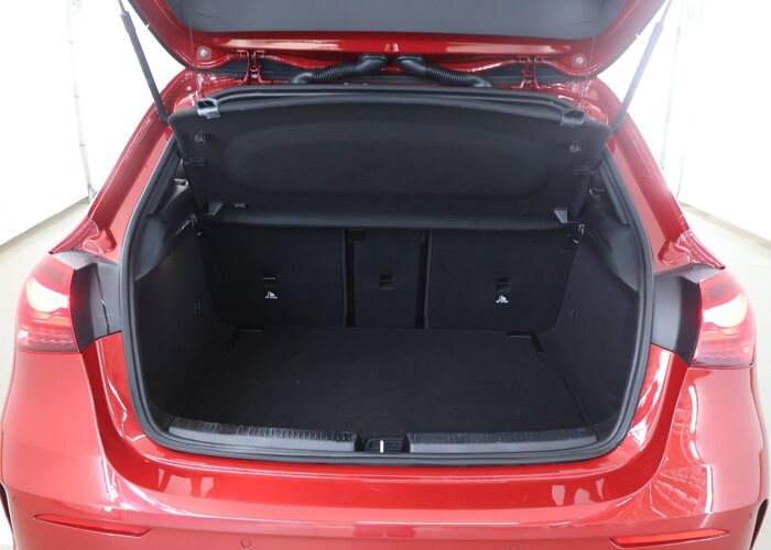 Mercedes-Benz A-Klasse 180 Business Solution AMG