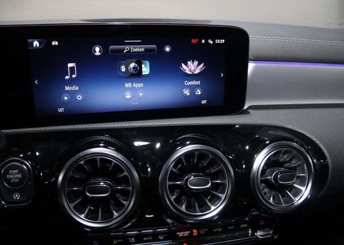 Mercedes-Benz CLA-Klasse 180 Business Solution AMG