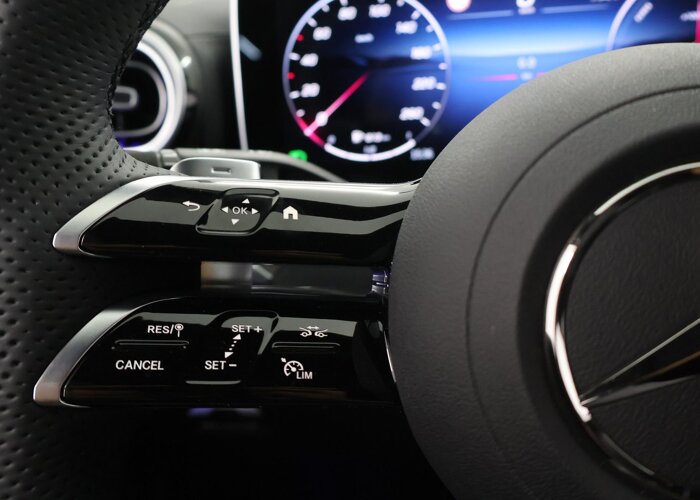 Mercedes-Benz C-Klasse 300e Business Solution AMG