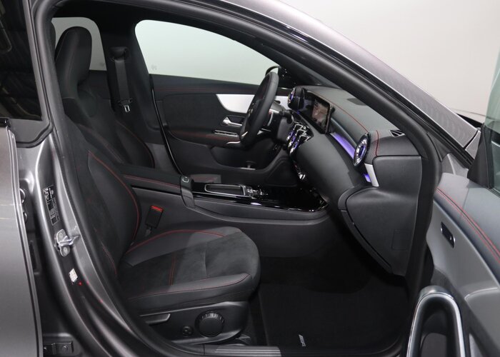 Mercedes-Benz CLA-Klasse Shooting Brake 180 Business Solution AMG