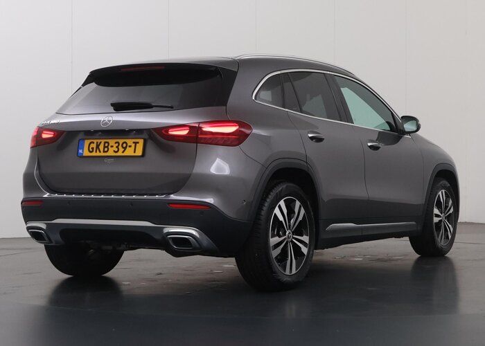 Mercedes-Benz GLA 180 Star Edition Luxury Line