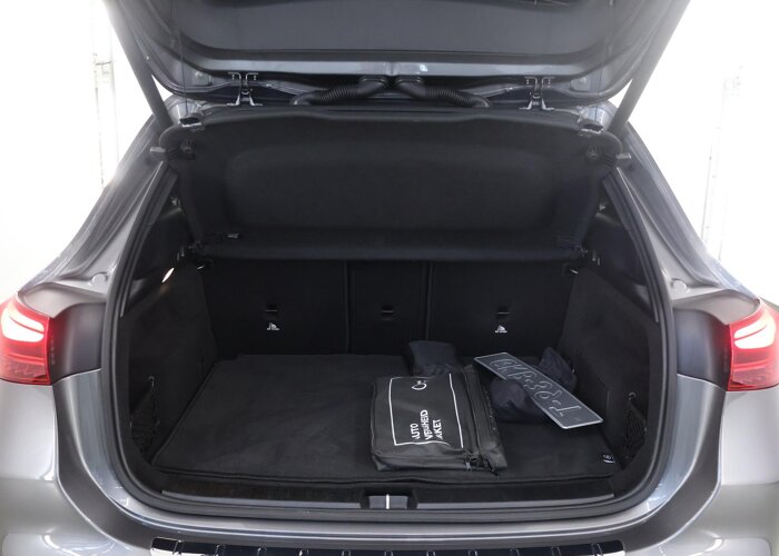 Mercedes-Benz GLA 180 Star Edition Luxury Line