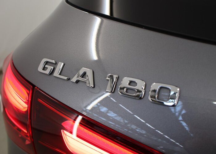 Mercedes-Benz GLA 180 Star Edition Luxury Line