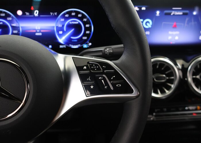 Mercedes-Benz EQA 250+ Luxury Line 71 kWh