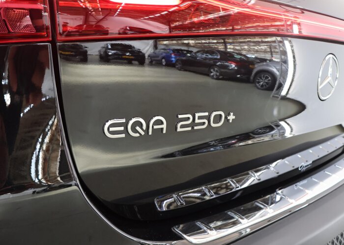 Mercedes-Benz EQA 250+ Luxury Line 71 kWh