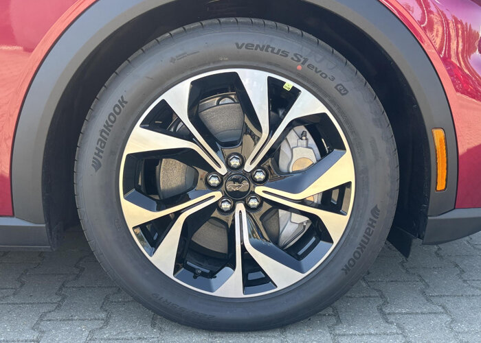 Ford Mustang Mach-E Standard RWD 73 kWh