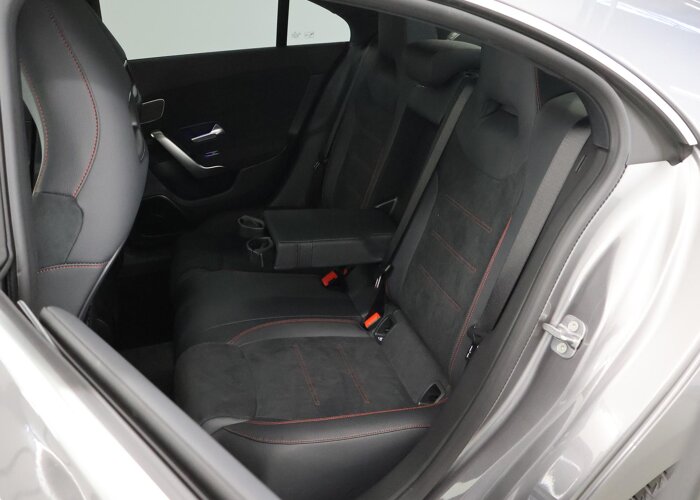 Mercedes-Benz CLA-Klasse 180 Business Solution AMG