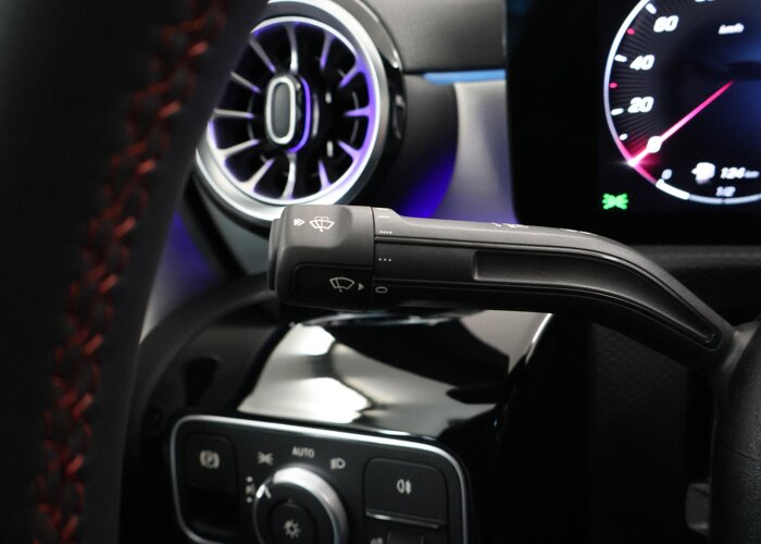 Mercedes-Benz CLA-Klasse 180 Business Solution AMG