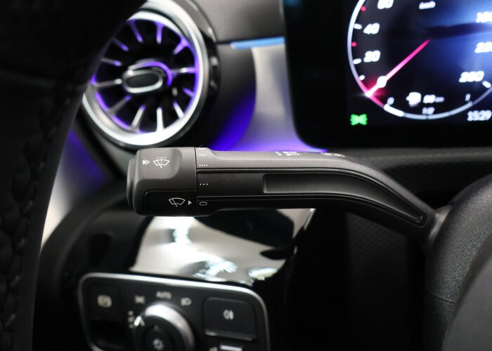 Mercedes-Benz CLA-Klasse 180 Business Solution AMG