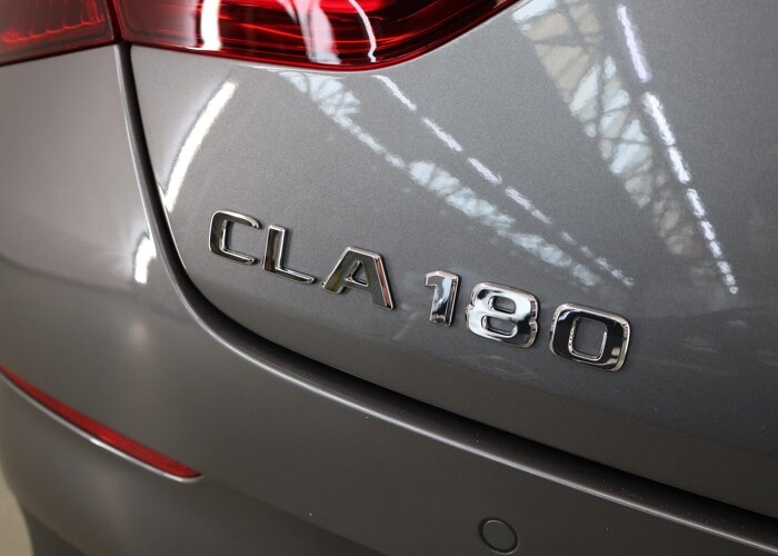 Mercedes-Benz CLA-Klasse 180 Business Solution AMG