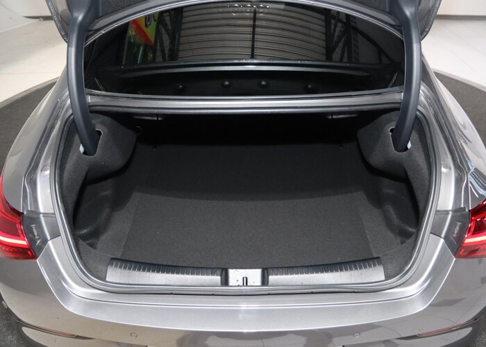 Mercedes-Benz CLA-Klasse 180 Business Solution AMG