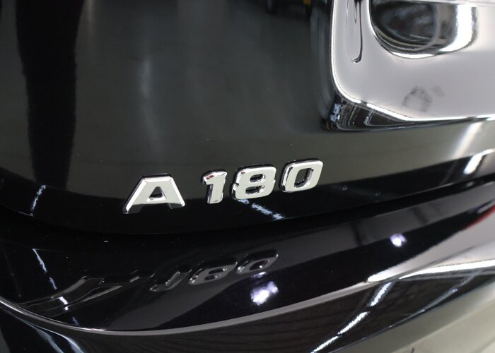 Mercedes-Benz A-Klasse 180 Business Solution AMG
