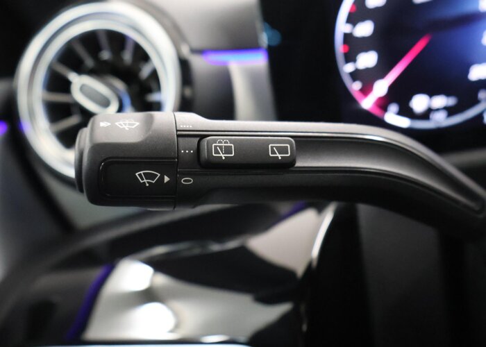 Mercedes-Benz A-Klasse 180 Business Solution AMG