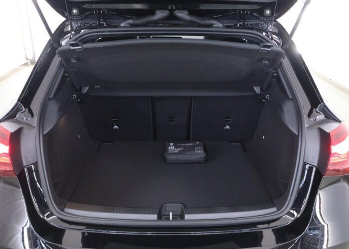 Mercedes-Benz A-Klasse 180 Business Solution AMG