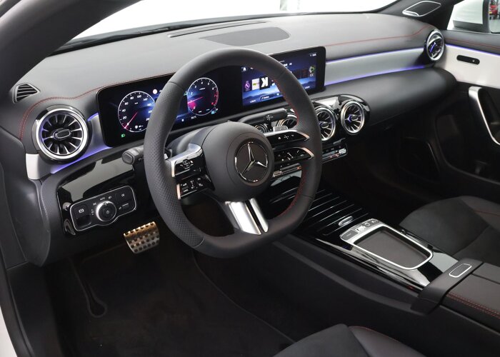 Mercedes-Benz CLA-Klasse 180 Business Solution AMG