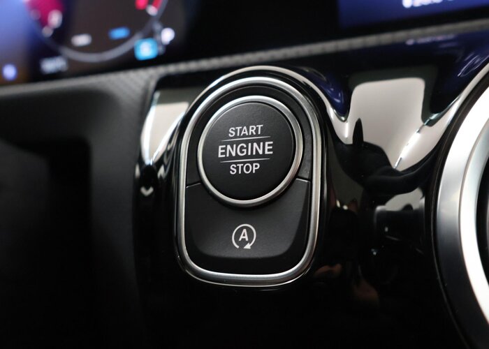 Mercedes-Benz CLA-Klasse 180 Business Solution AMG