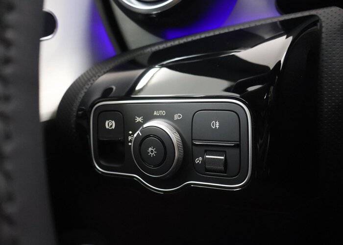 Mercedes-Benz CLA-Klasse 180 Business Solution AMG
