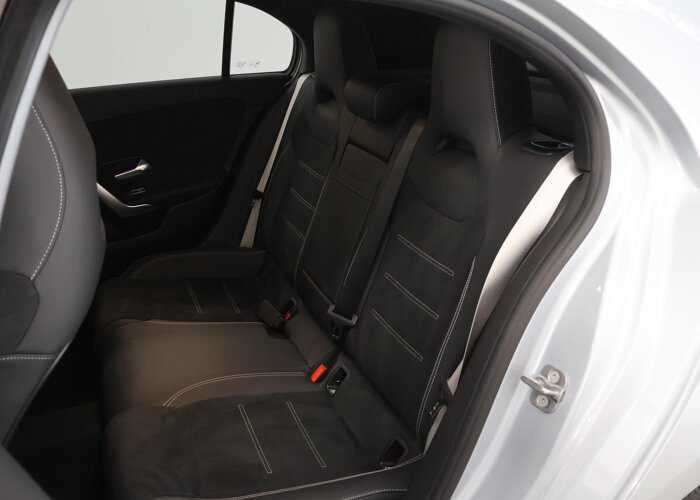 Mercedes-Benz A-Klasse 180 Business Solution AMG