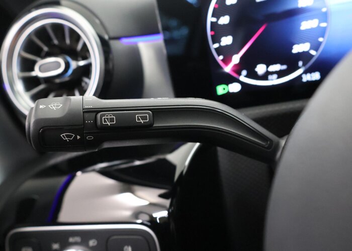 Mercedes-Benz A-Klasse 180 Business Solution AMG