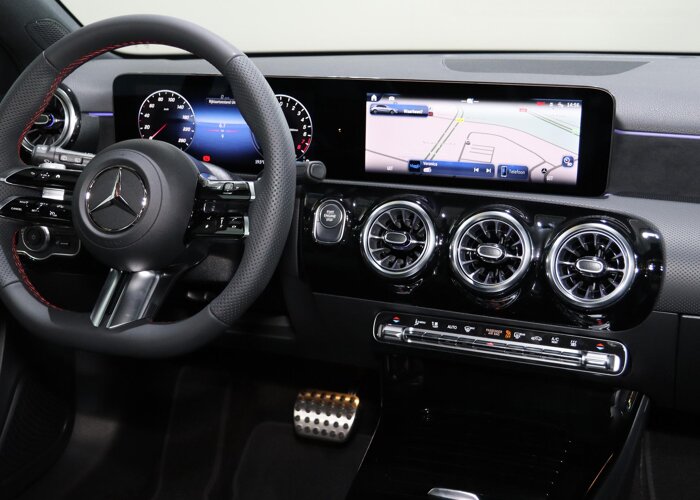 Mercedes-Benz A-Klasse 250 e Business Solution AMG