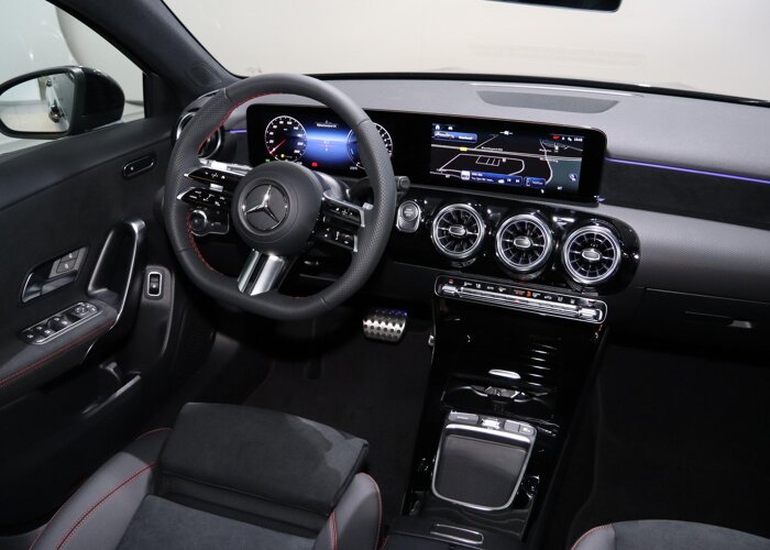 Mercedes-Benz A-Klasse 250 e Business Solution AMG