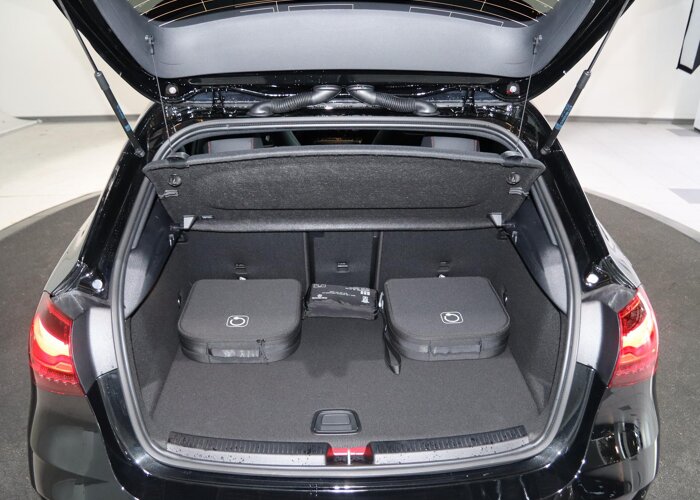 Mercedes-Benz A-Klasse 250 e Business Solution AMG