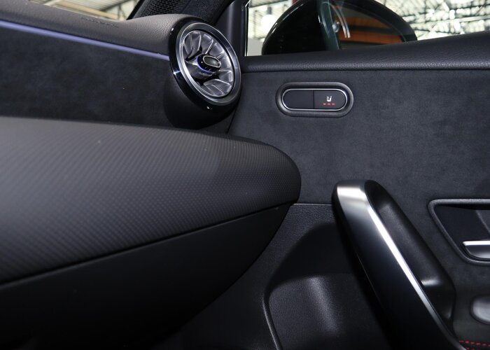 Mercedes-Benz A-Klasse 250 e Business Solution AMG