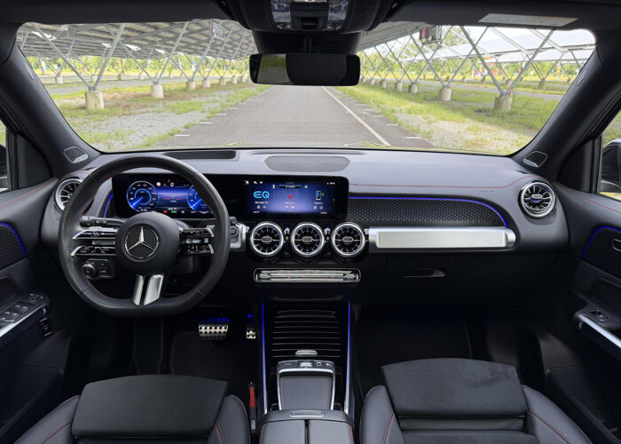 Mercedes-Benz EQB 250+ AMG Line