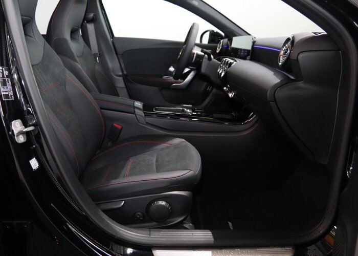 Mercedes-Benz A-Klasse 250 e Business Solution AMG