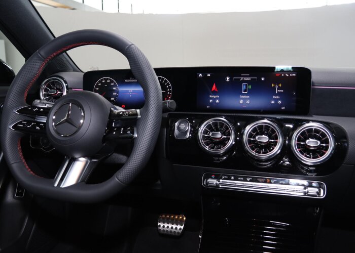 Mercedes-Benz A-Klasse 250 e Business Solution AMG