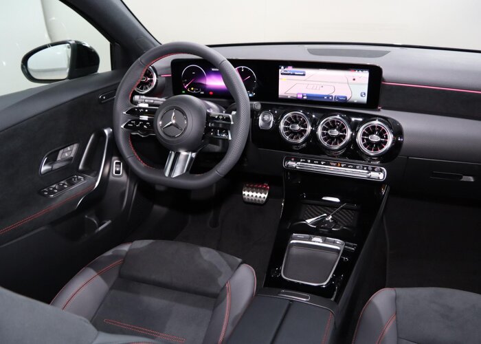 Mercedes-Benz A-Klasse 250 e Business Solution AMG