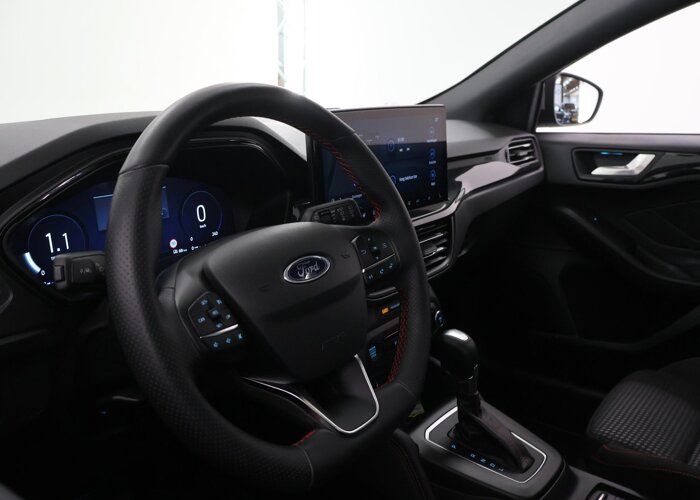 Ford Focus 1.0 EcoBoost Hybrid ST Line X